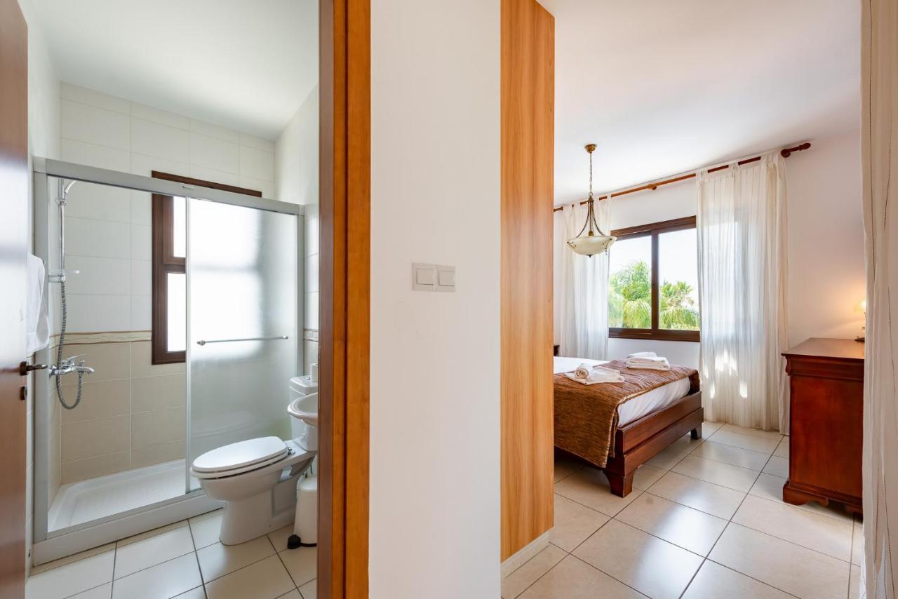 Sea Front Costa Blu By Ezoria Villas Ayia Napa Exterior foto